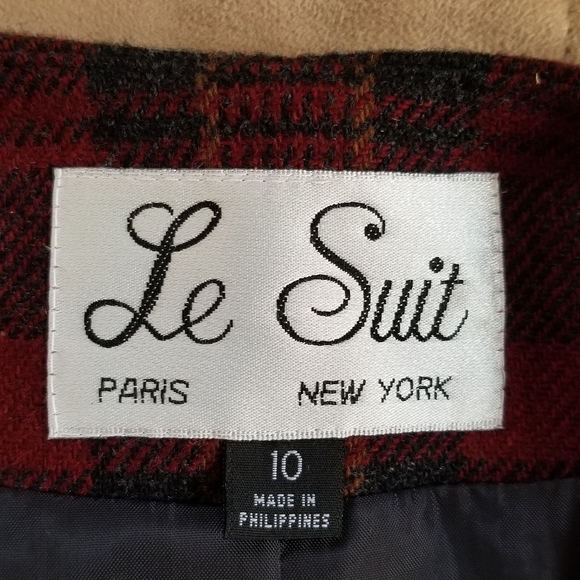 Le Suit Red & Black Plaid 4 Button Blazer - Picture 7 of 8